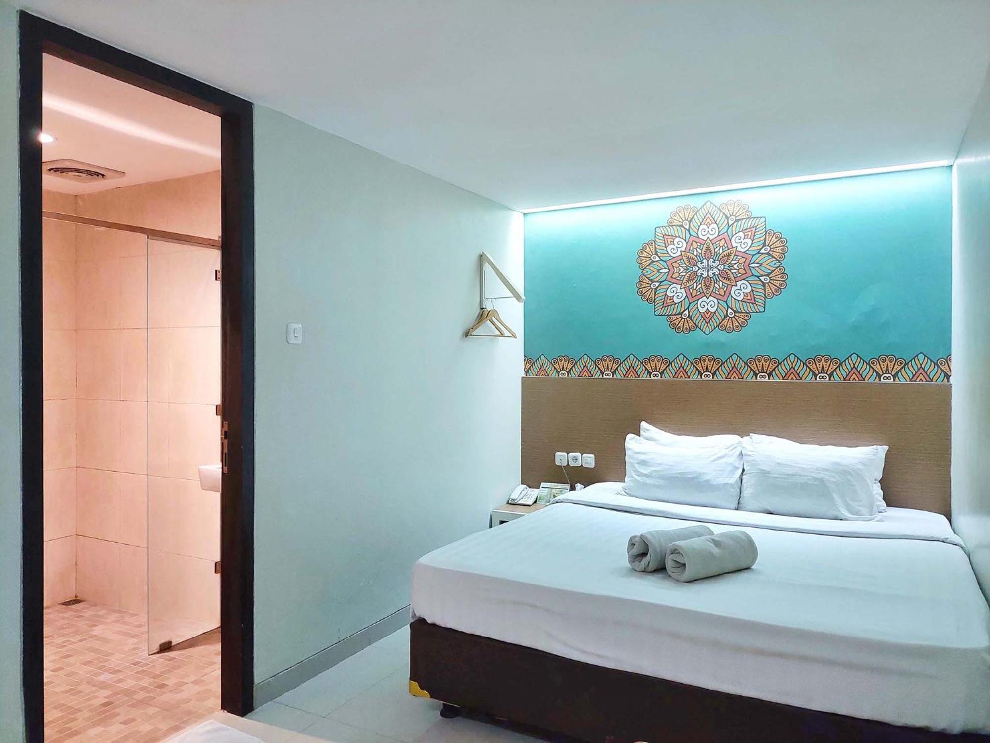 Shinta Guesthouse Malang Esterno foto